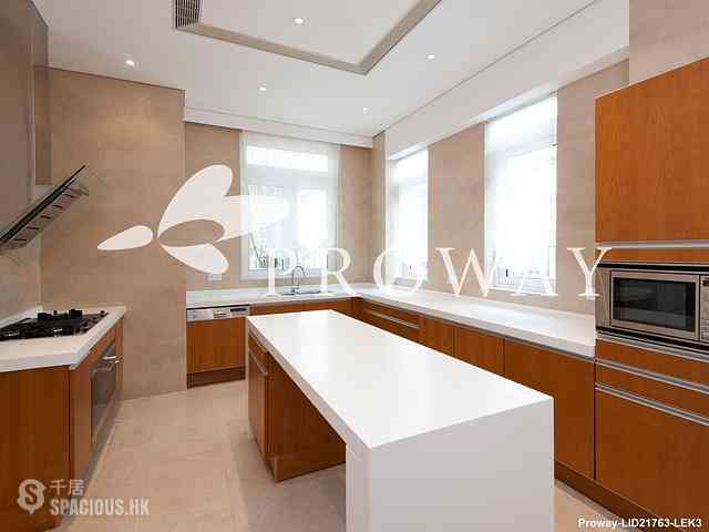 The Peak - 28, Gough Hill Road 11