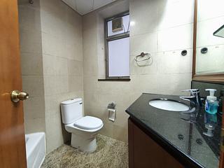 West Kowloon - Sorrento Phase 1 Block 5 13