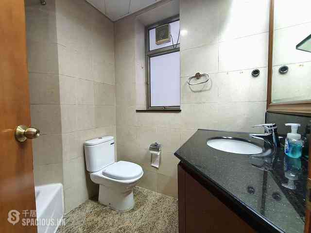 West Kowloon - Sorrento Phase 1 Block 5 13