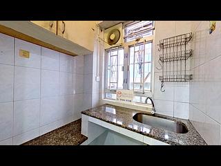 Wan Chai - 135, Queen's Road East 08