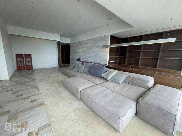 The Peak - La Hacienda Block B 02