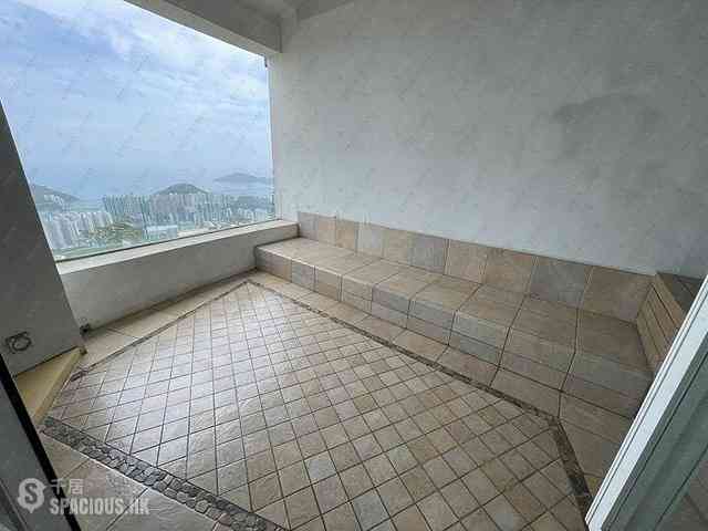 The Peak - La Hacienda Block B 05