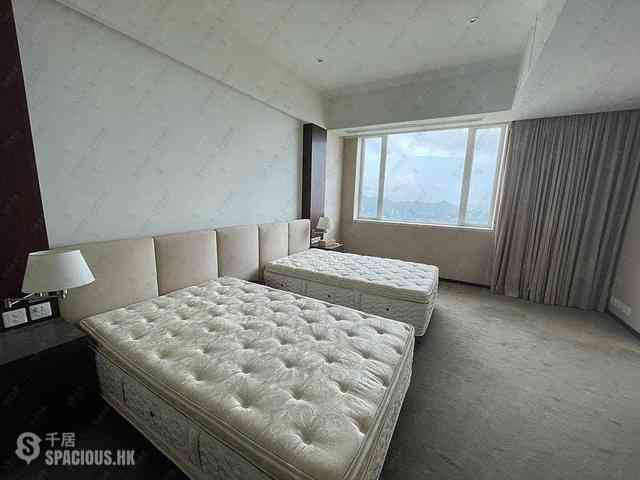 The Peak - La Hacienda Block B 10
