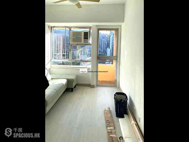 Tai Hang - Wing Hing Court 01