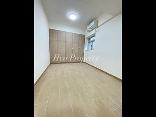 Sai Ying Pun - The Standard Chartered Bank Building 03