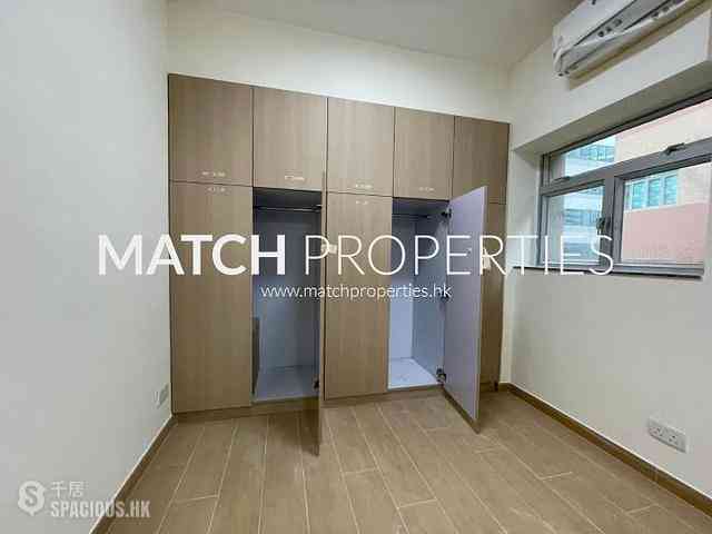 Sai Ying Pun - The Standard Chartered Bank Building 04