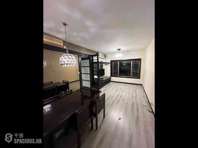 West Kowloon - Sorrento Phase 1 Block 5 01