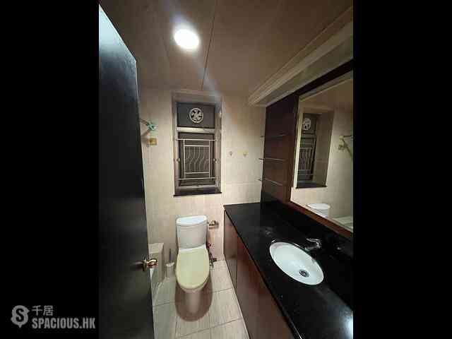 West Kowloon - Sorrento Phase 1 Block 5 04