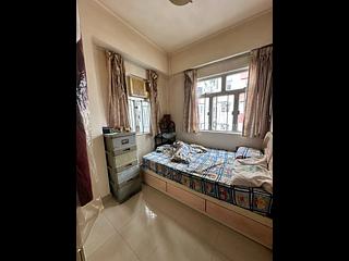 Kennedy Town - Luen On Apartments 03