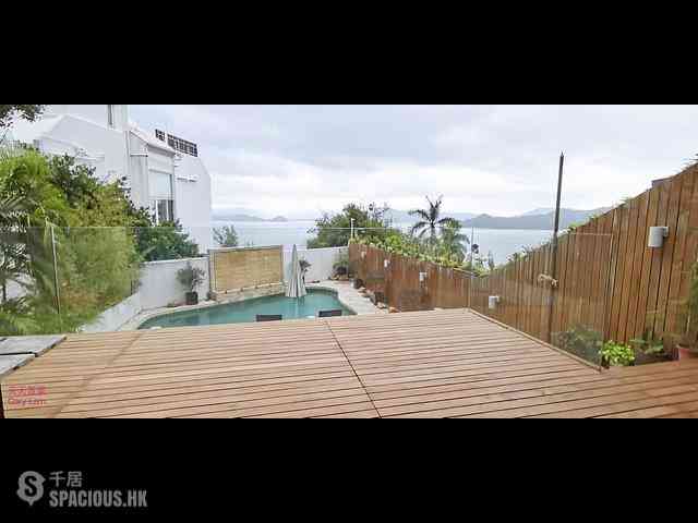 Clear Water Bay - Silver View Lodge 01