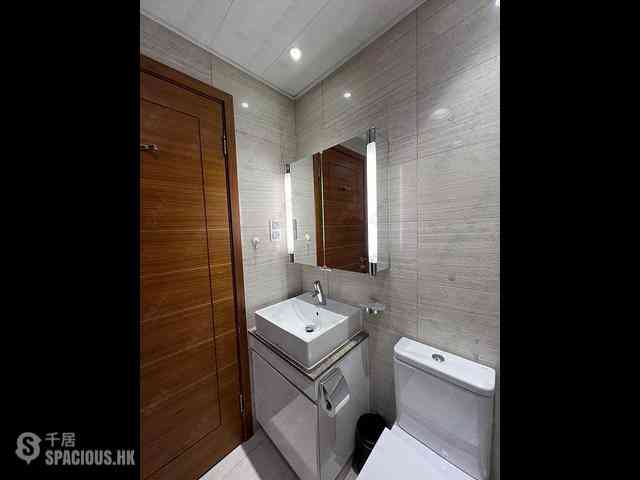 Fortress Hill - Le Sommet Block 2 06
