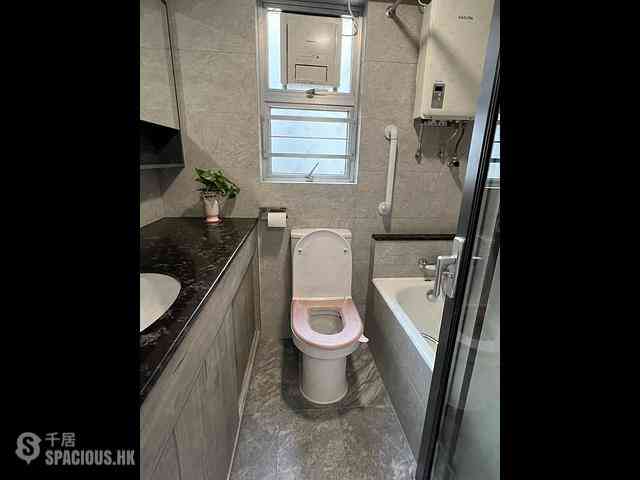 Ap Lei Chau - South Horizons Phase 4 The Oasis Fenton Court (Block 27) 02