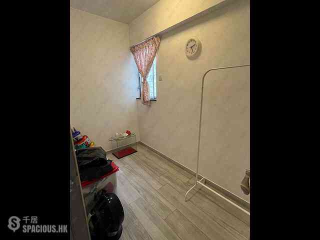 Ap Lei Chau - South Horizons Phase 4 The Oasis Fenton Court (Block 27) 07
