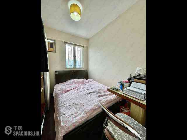 Wong Chuk Hang - Broadview Court Block 2 05