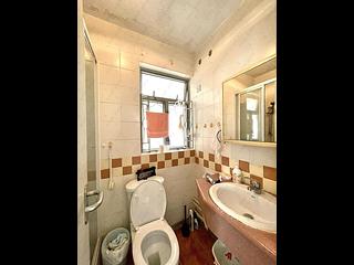 Wong Chuk Hang - Broadview Court Block 2 06