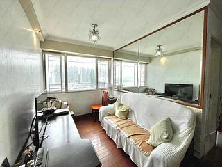 Wong Chuk Hang - Broadview Court Block 2 08