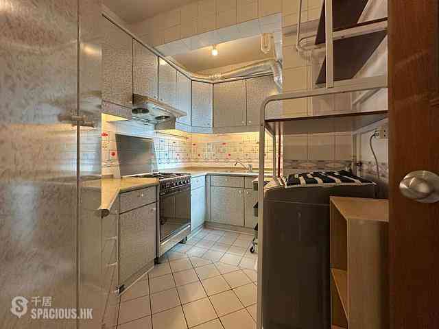 Tuen Mun - Aquamarine Garden Block 2 03
