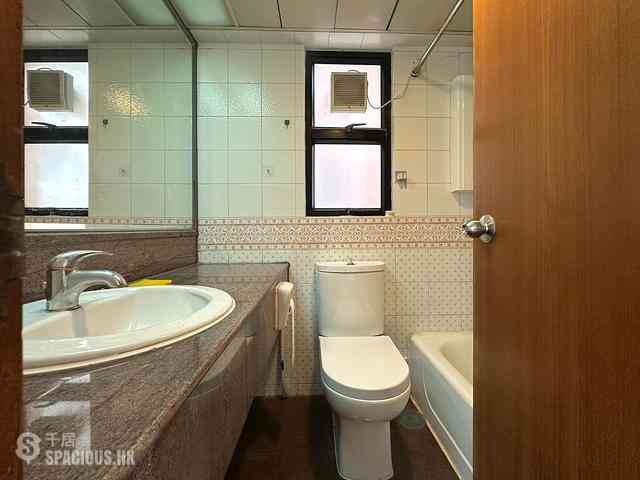 Tuen Mun - Aquamarine Garden Block 2 05