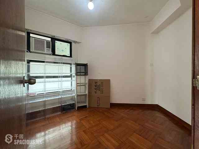 Tuen Mun - Aquamarine Garden Block 2 06