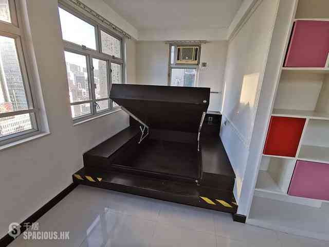 Wan Chai - Causeway Centre Block B 04