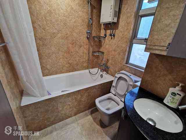 Wan Chai - Causeway Centre Block B 10