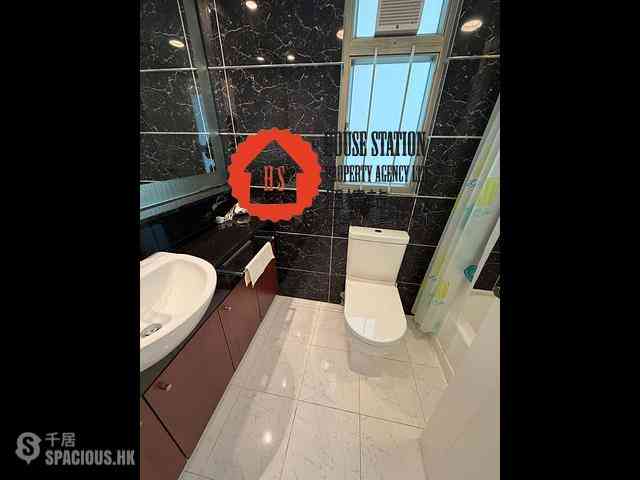 Tseung Kwan O - Tseung Kwan O Plaza Phase 2 Block 7 09