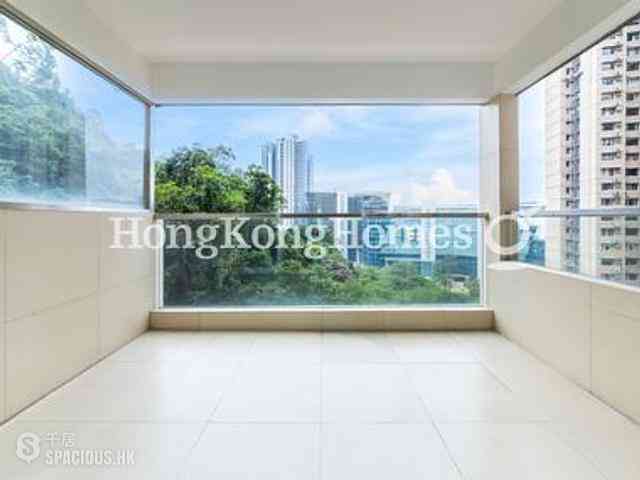 Pok Fu Lam - Baguio Villa Block 44 01