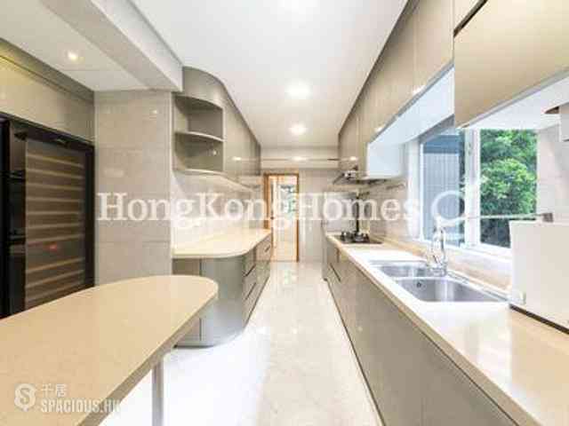 Pok Fu Lam - Baguio Villa Block 44 09