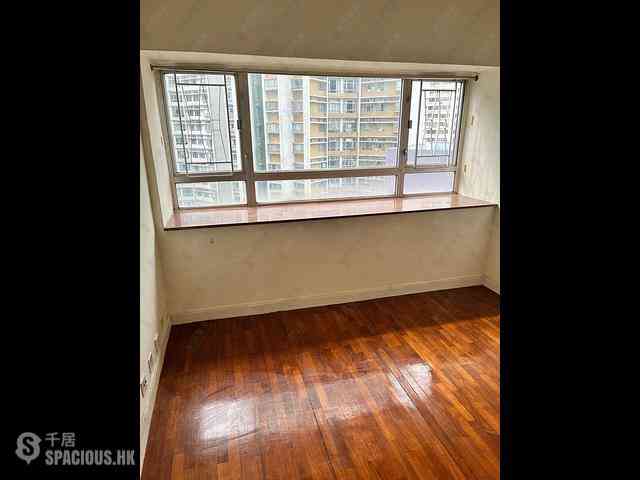 Ap Lei Chau - South Horizons Phase 4 The Oasis Grosvenor Court (Block 28) 09