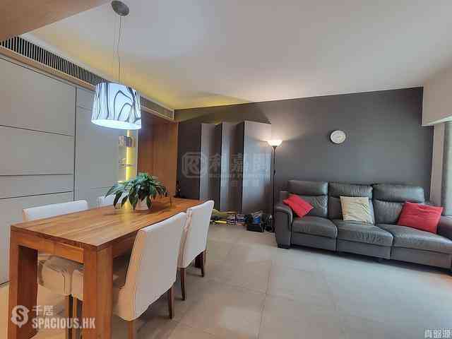 Tai Kok Tsui - Island Harbourview Block 7 01