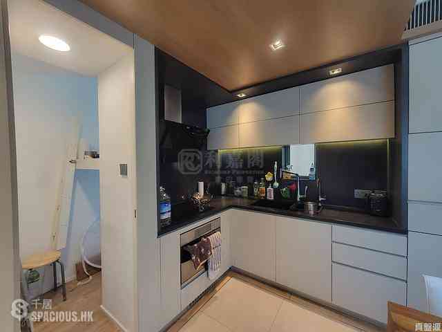 Tai Kok Tsui - Island Harbourview Block 7 03