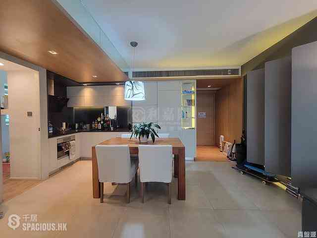 Tai Kok Tsui - Island Harbourview Block 7 04