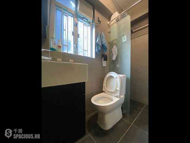 Wan Chai - Yick Wah Building 04