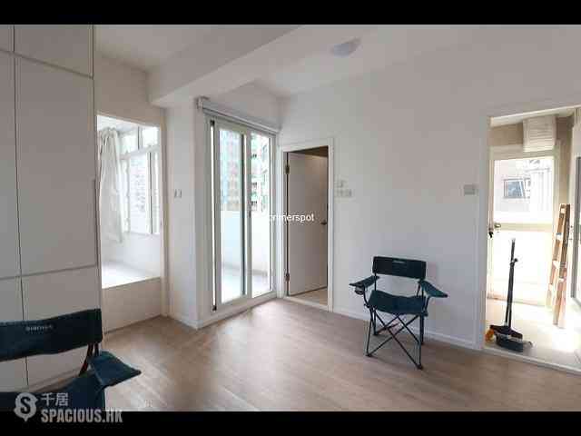 Wan Chai - Vincent Mansion 01
