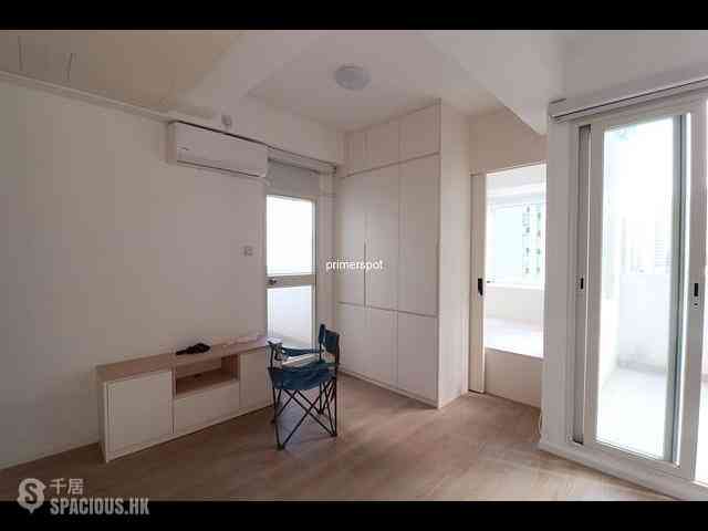 Wan Chai - Vincent Mansion 02