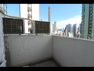 Wan Chai - Vincent Mansion 07