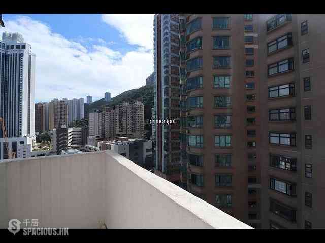Wan Chai - Vincent Mansion 09