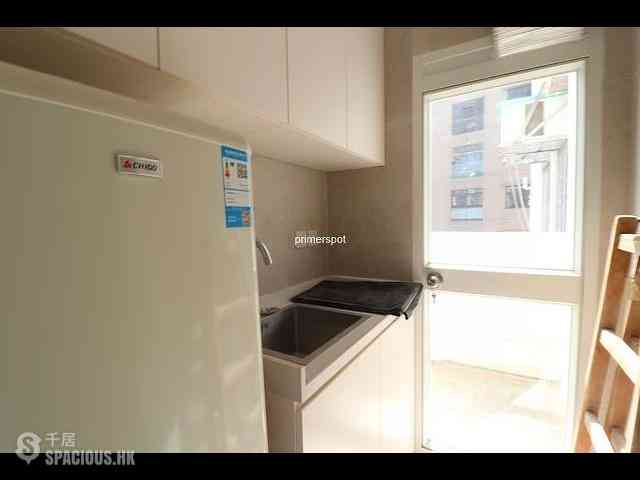 Wan Chai - Vincent Mansion 10