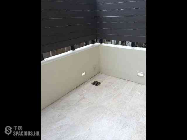 Sai Ying Pun - 345, Queen's Road West 01