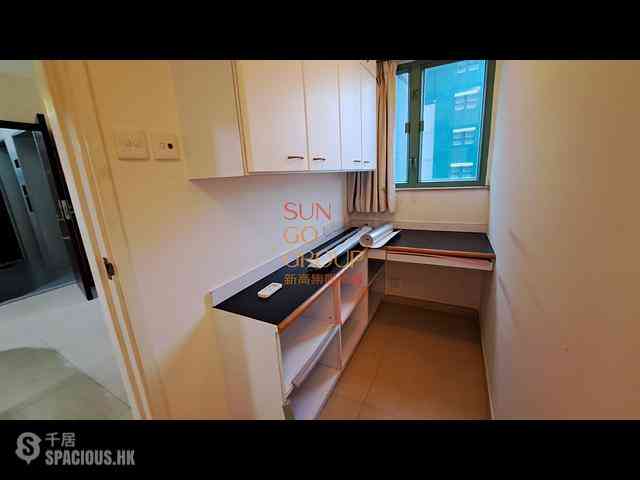 Mid Levels West - Cartwright Gardens 07