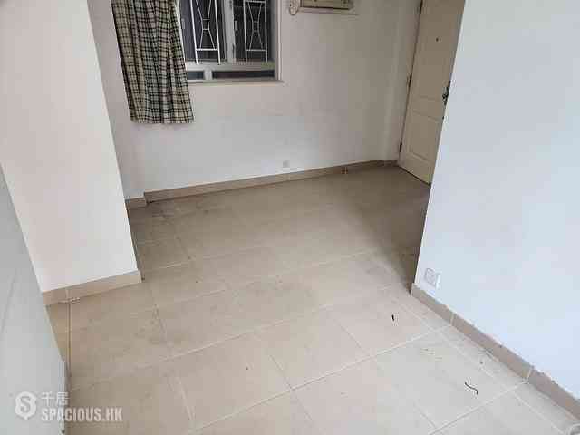 Shek Tong Tsui - Wah Ming Centre Block A 07