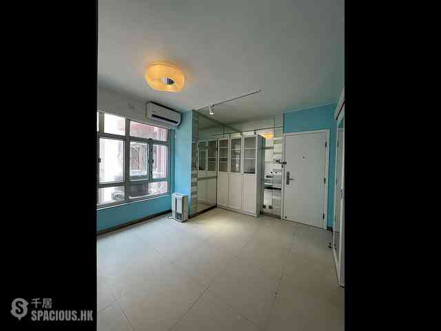Sai Ying Pun - King Ming Mansion 01