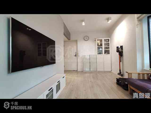 Tseung Kwan O - The Metro City Phase 3 The Metropolis 01