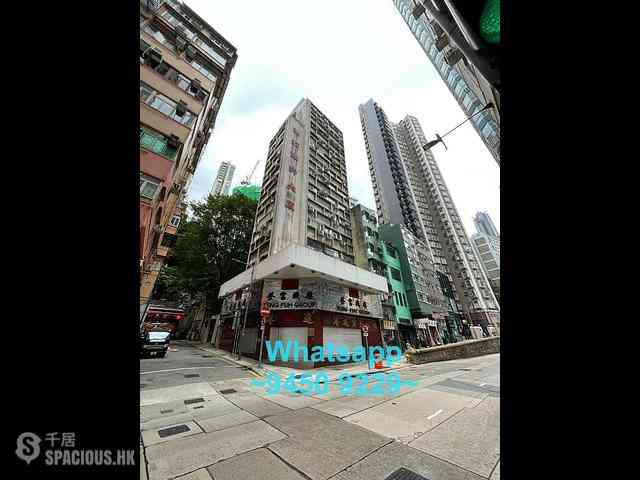 Sai Ying Pun - The Standard Chartered Bank Building 09