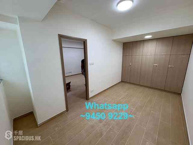 Sai Ying Pun - The Standard Chartered Bank Building 05
