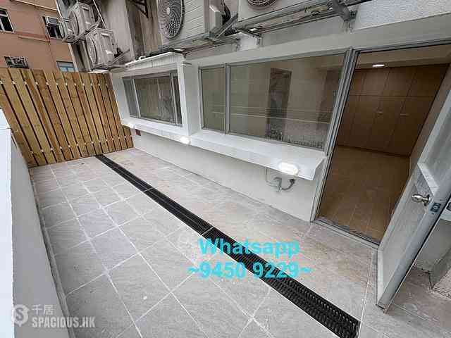 Sai Ying Pun - The Standard Chartered Bank Building 10