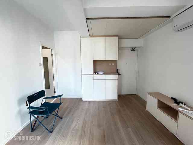 Wan Chai - Vincent Mansion 01