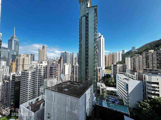 Wan Chai - Vincent Mansion 03