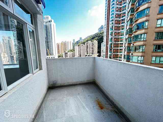 Wan Chai - Vincent Mansion 04