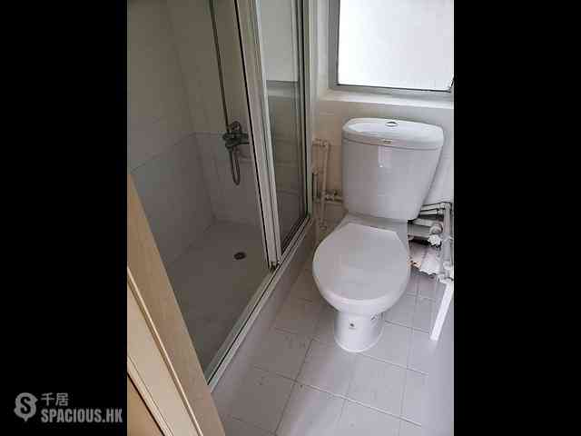 Wan Chai - Causeway Centre Block B 03